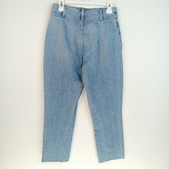 ABERCROMBIE & FITCH  Light Wash Cropped Mom Jeans Size 2R/26 Button Fly Raw Hem - Picture 2 of 13